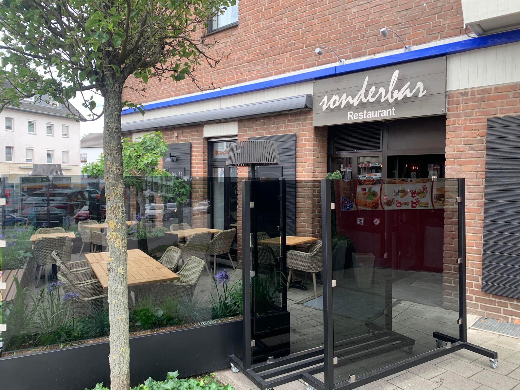 Unser neuer Außenbereich - Restaurant Sonderbar